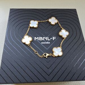 Mother of Pearl Clover Bracelet